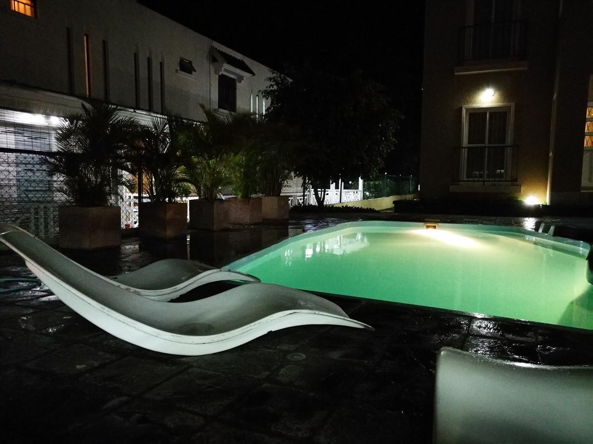 Rayon Vert Bleuphorie Beach Apartment Flic-en-Flacq Exterior foto